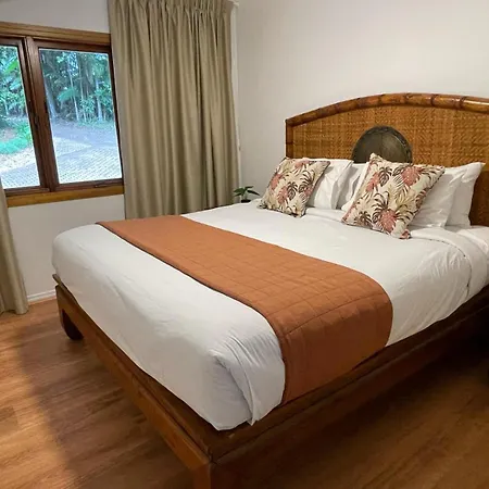 Pethers Rainforest Retreat-2